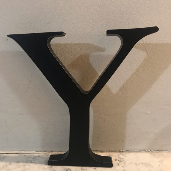 Decorative wooden “Y” - Picture 2 of 6